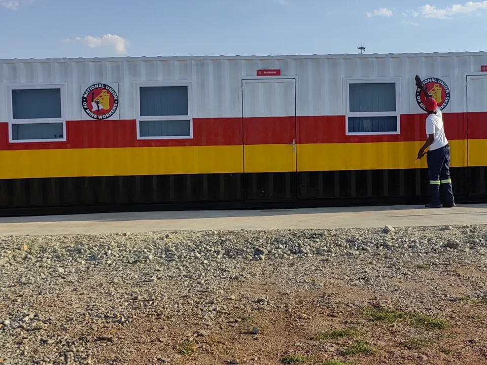 Red, yellow and black block, finished